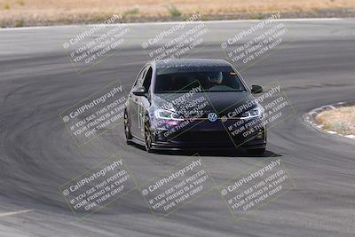 media/Jun-01-2025-CalClub SCCA (Sun) [[eae223c5dd]]/Group 1/Track Event 4/